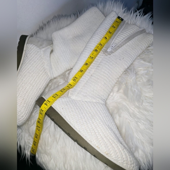 SO Foldover Sweater White Boots Size 9. 🌴 - Picture 5 of 10